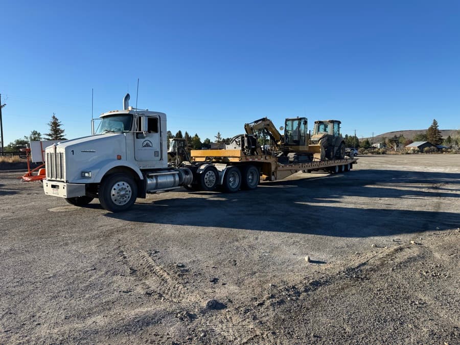 Silver Creek Logistics fleet at a Magic Valley job site